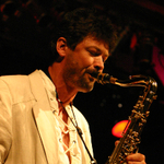 8 5 yvan ischer square small